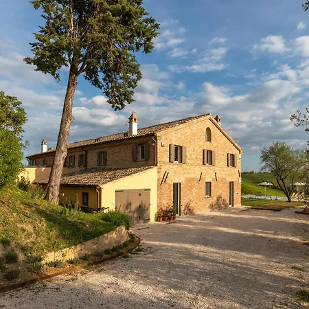 La Donnella - Residenza Di Campagna 3* سينِغاليا