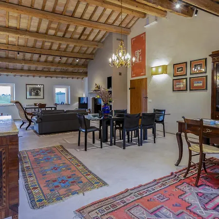 La Donnella - Residenza Di Campagna 招待所 3*